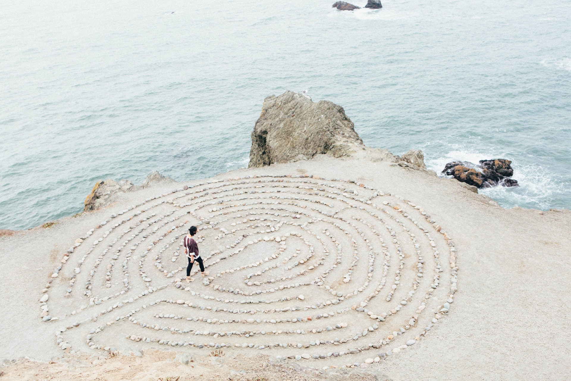 ashley-batz-betmVWGYcLY-unsplash 03 Labour Relations and Pandemics, Past, Present, Future